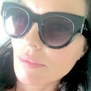 Meet your Posher, Donnamarie